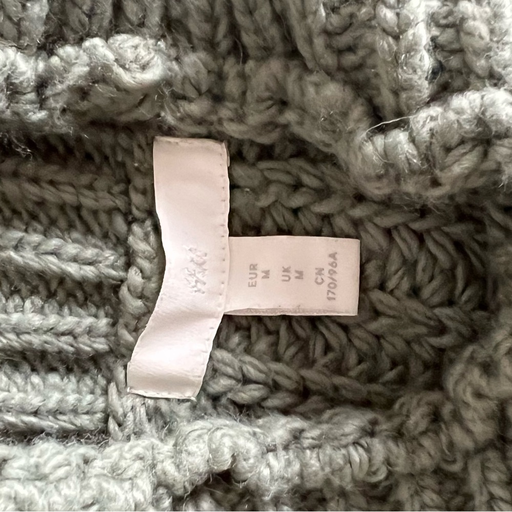 H&M - Picture 2 of 3